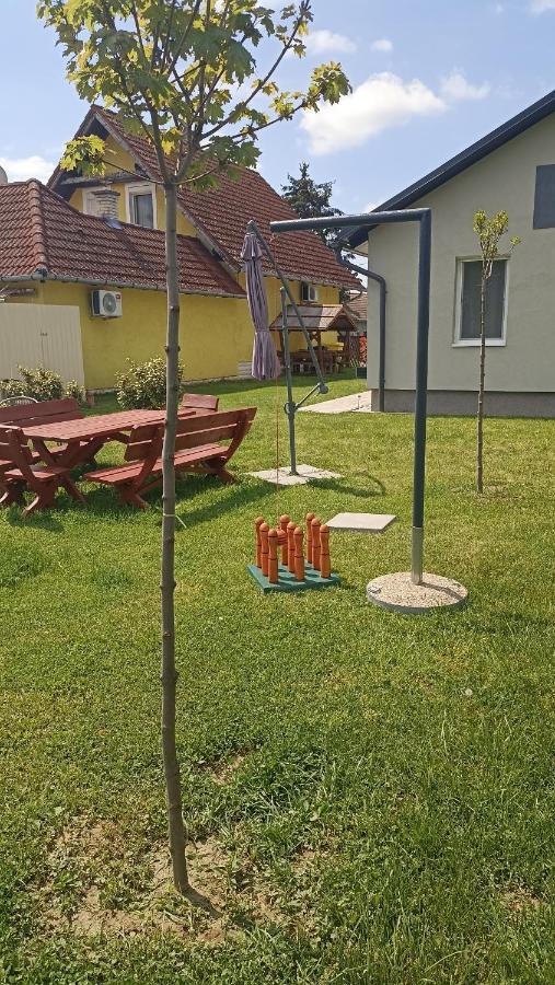 Sueni Apartman Ordacsehi Exterior photo
