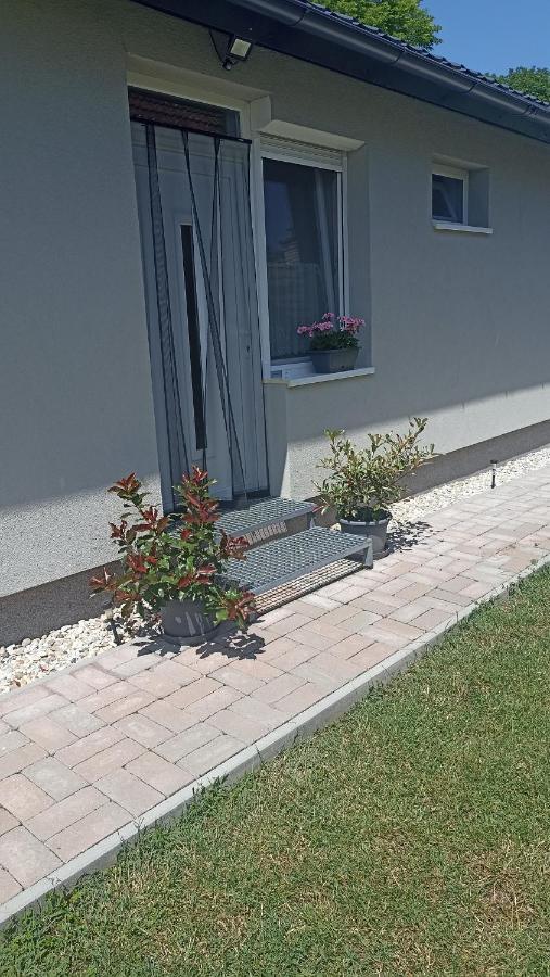 Sueni Apartman Ordacsehi Exterior photo